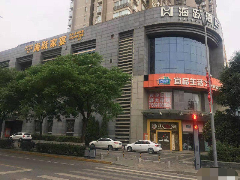  凤城八路大型社区二三楼诚招足浴洗浴，休闲娱乐及酒店